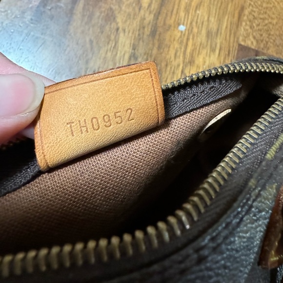 Louis Vuitton Mini Speedy - Picture 10 of 13